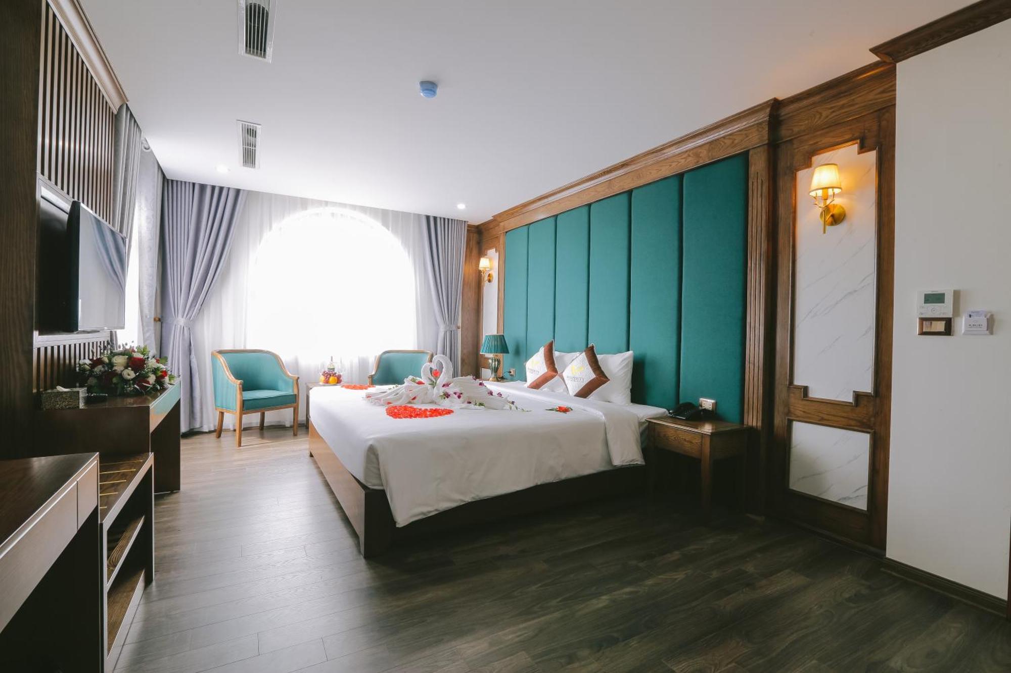 Prosperity Boutique Halong Hotel & Restaurent Ha Long Esterno foto