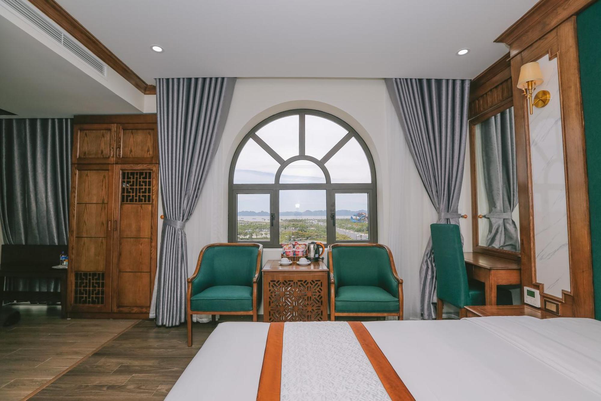Prosperity Boutique Halong Hotel & Restaurent Ha Long Esterno foto